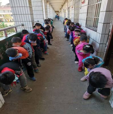 邵阳县白仓中间完小大型消防应急疏散演练