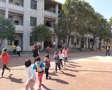 邵阳县白仓中间完小大型消防应急疏散演练