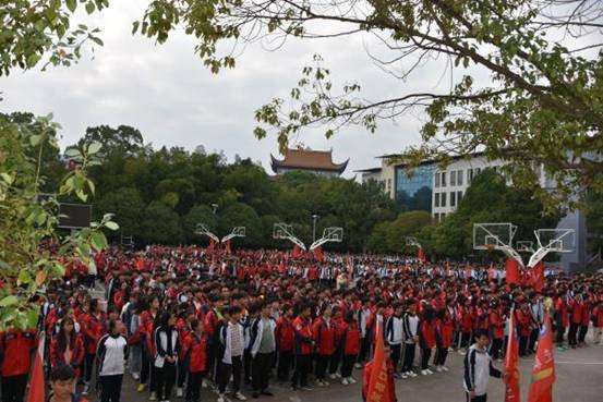 洞口四中开展“光盘举措”和“禁毒教育”师生签名运动