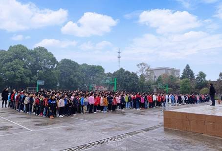 山门镇横溪中学模仿突发事件疏散演练