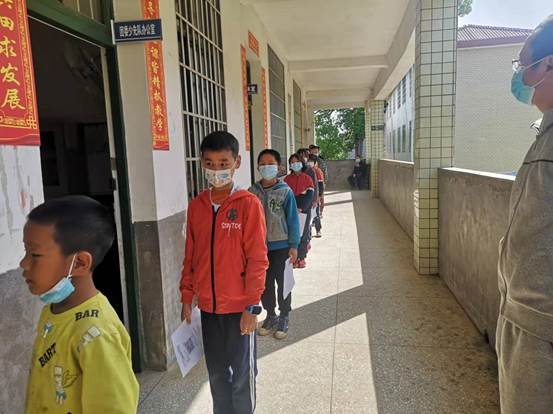 洞口县茶场黉舍全员核检 筑牢防疫