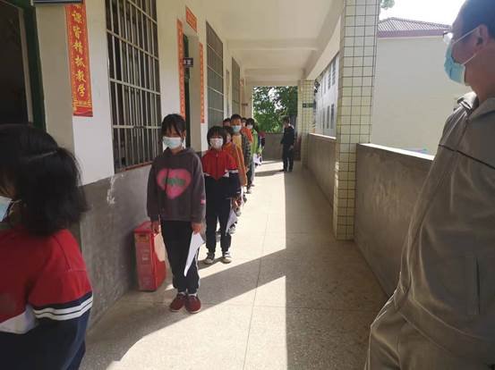 洞口县茶场黉舍全员核检 筑牢防疫