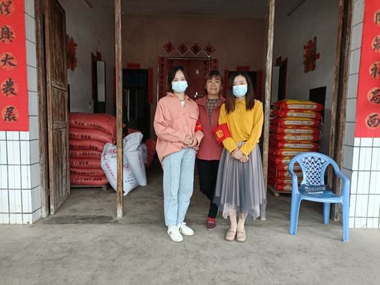 “阔别水域，保护生命”----新宁县清江桥乡中间幼儿园防溺水安全教育专题运动