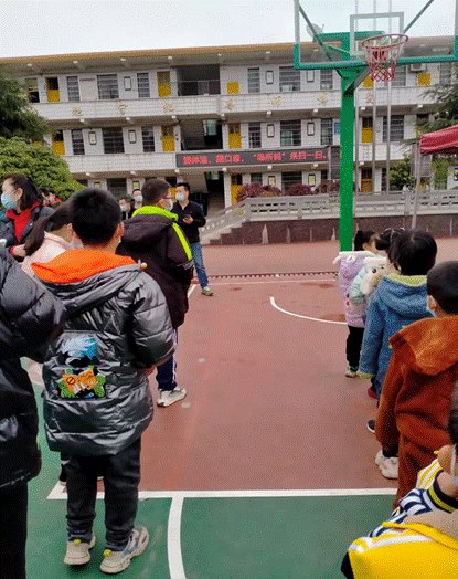 夯实疫情防控安全线——邵阳县白仓完小进行校园核酸抽检