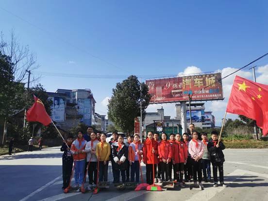 追随雷锋步伐，充当环保小卫士