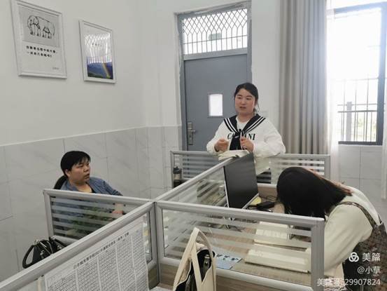 深挖课程标准 把握中考趋势———白仓镇芙蓉黉舍英语学科组教学研讨运动