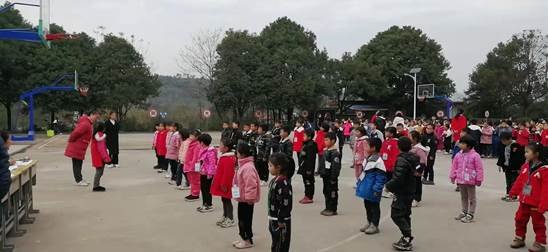 邵阳县下花桥镇中间完全小学开展“阳光少年”体育活动会