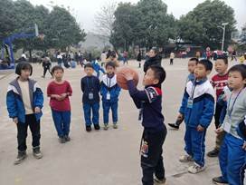 邵阳县下花桥镇中间完全小学开展“阳光少年”体育活动会