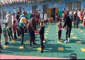 新宁县金石镇见龙桥幼儿园开展 “迎元旦”亲子运动