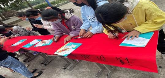 邵阳县下花桥镇五里黉舍开展“千师访万户防溺水安全教育”家访