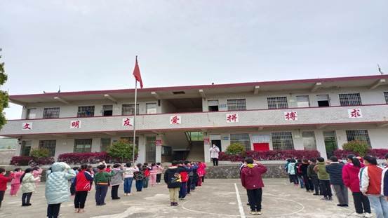 邵阳县下花桥镇和平小学防溺水签名大会