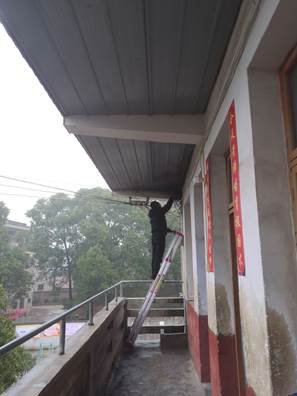 高沙镇茶铺中学开展“岁末年初黉舍安全隐患大排查”