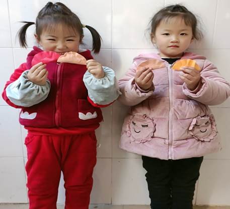 新宁县清江桥乡中间幼儿园开展趣味手工制作运动