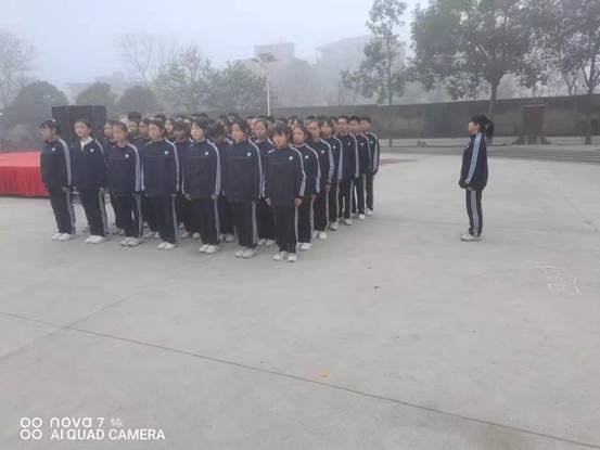 落实“双减”强体质，阳光体操展风采