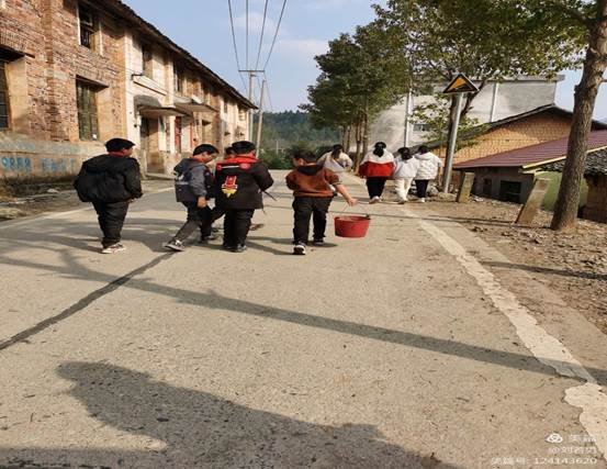 2022年河伯乡源头小学“学习雷锋”运动总 结