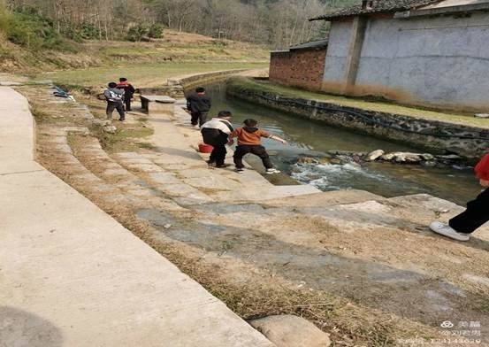 2022年河伯乡源头小学“学习雷锋”运动总 结