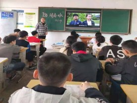 创建平安校园,进步门生的防溺水安全意识和自护自救能力