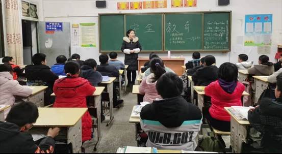 横溪中学召开门生安全暨防疫工作会议