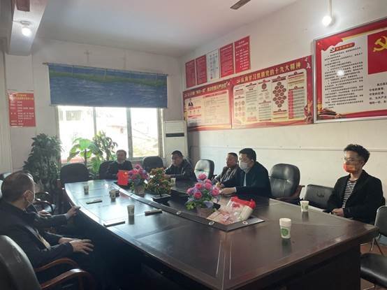 洞口县人大常委会副主任张建云调研高沙镇中学