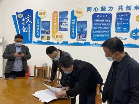 市教育局向导到邵阳县督查疫情防控工作