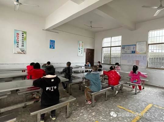 疫情防控演练 牢筑生命防线---五皇小学