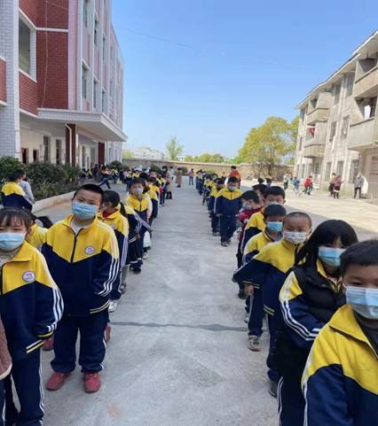 果断守住疫情防控关卡——邵阳县白仓镇中间完小全员核酸检测