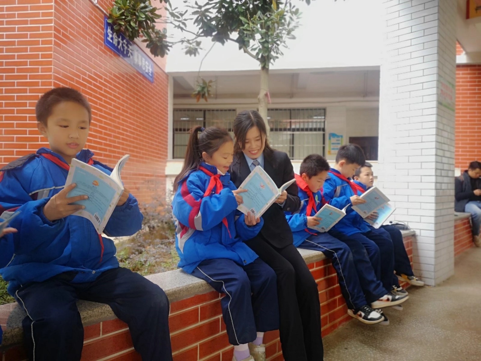 让每一片“花瓣”散发爱的芬芳