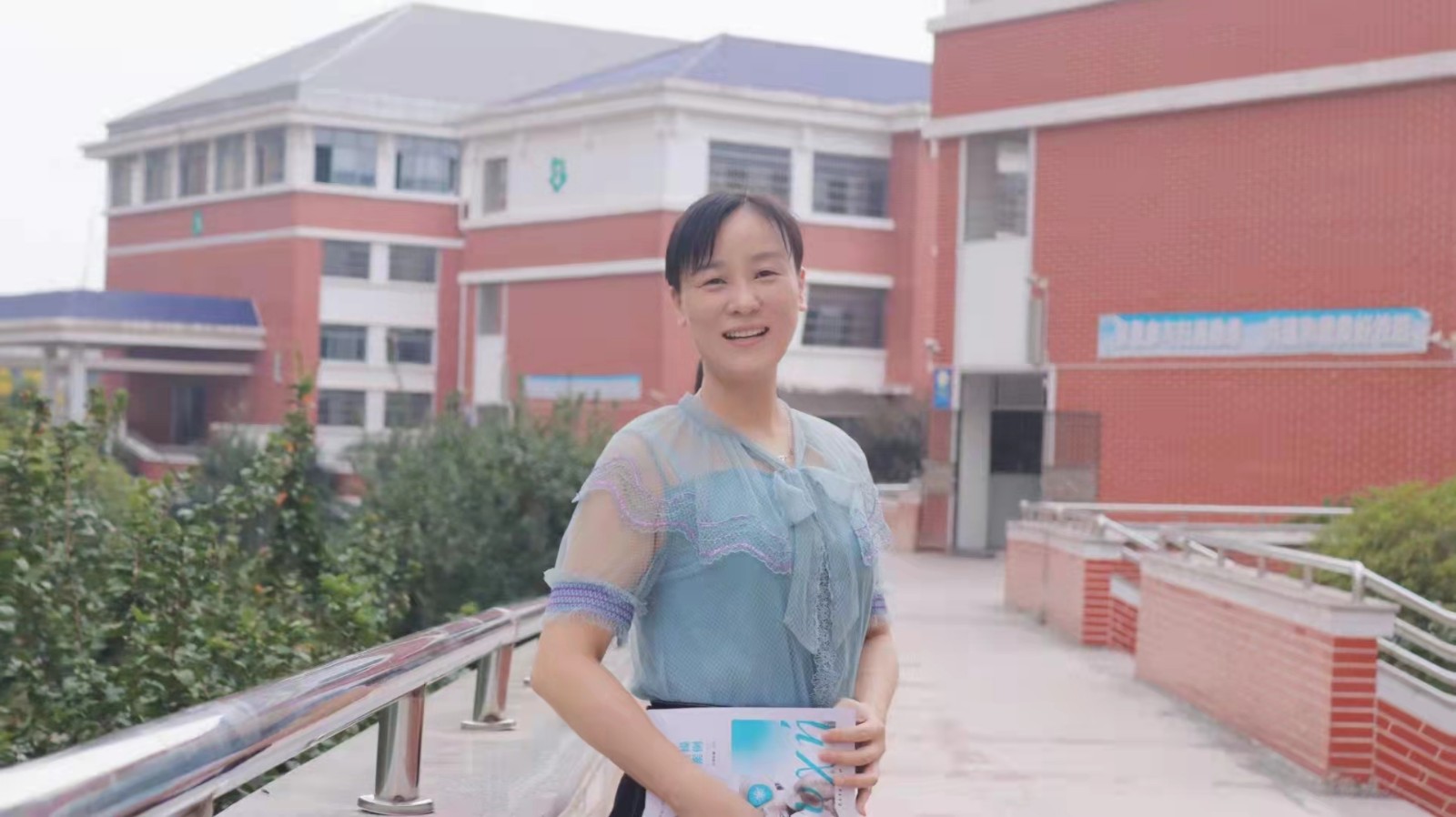 坚守教育初心  甘做一片绿叶