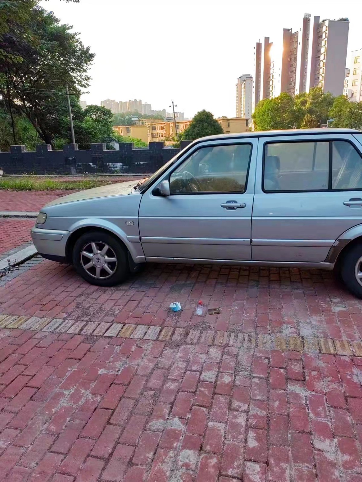 城市“流动窗口”的文明亟待提升