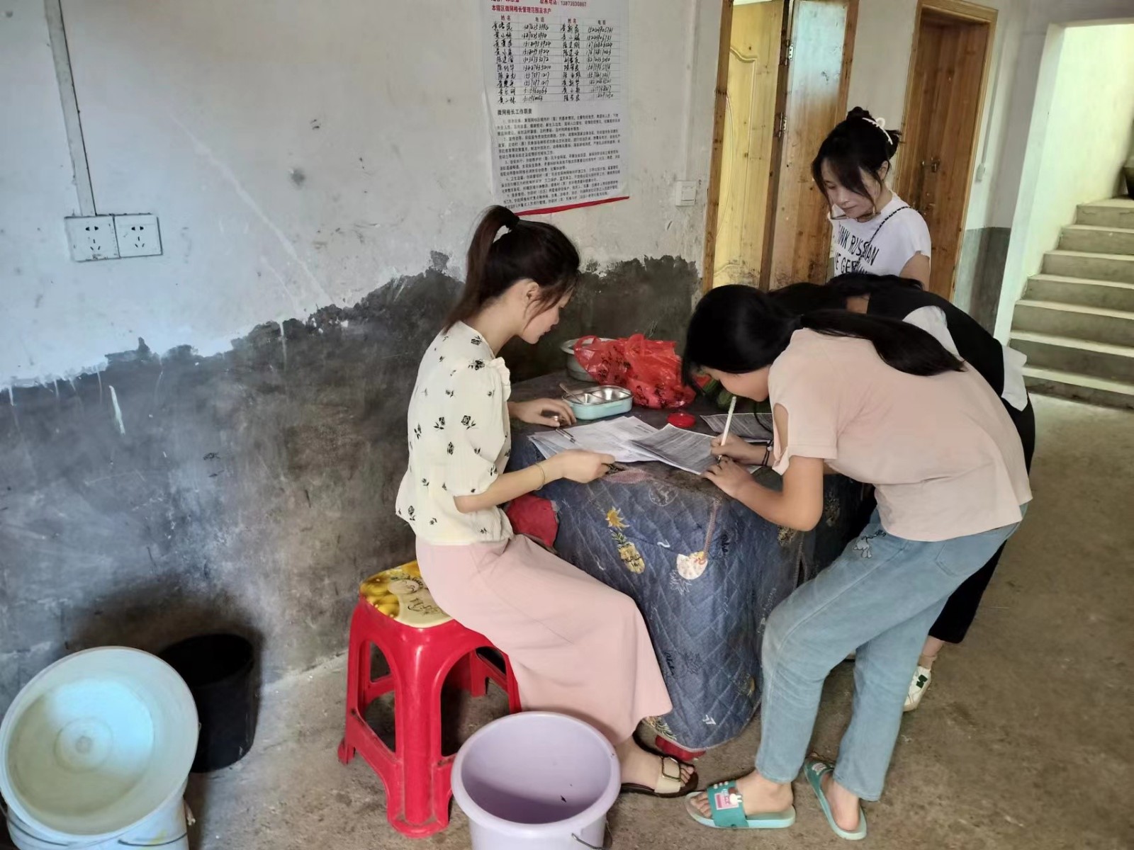 谷洲镇中心学校开展假期防溺水家访活动