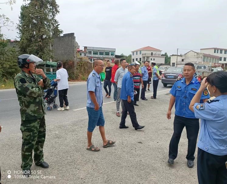 安全责任大于天，多措并举保平安        ---横溪初级中学配合各级部门进行交通顽瘴痼疾专项整治行动