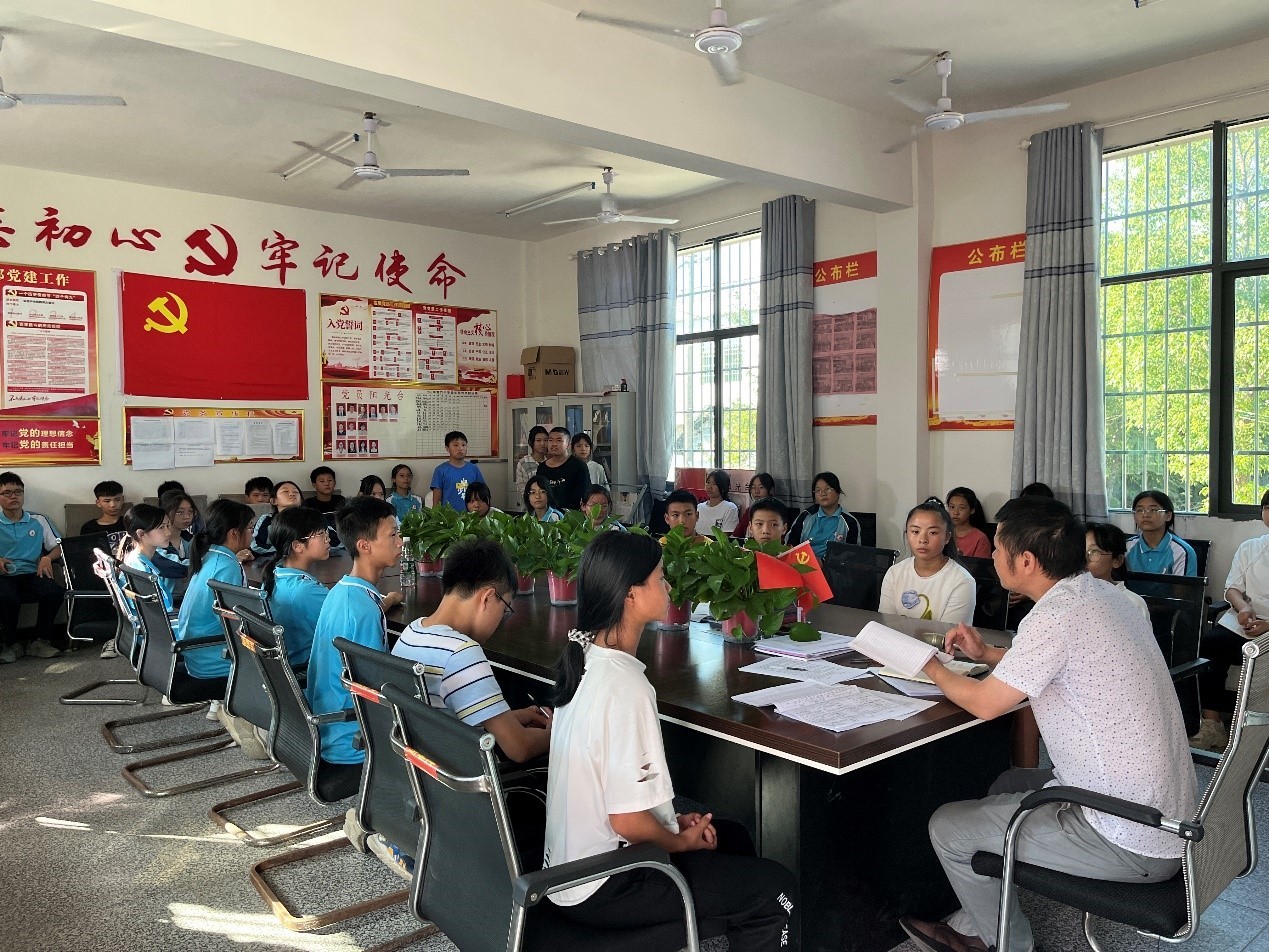 洞口管竹中学开展2022年秋季学生会干部交流会