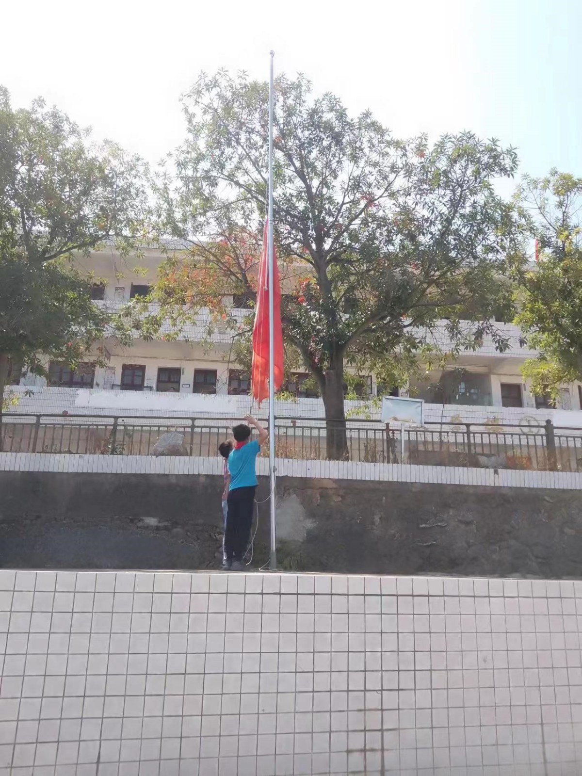 新宁县白沙镇中心小学举行2022年秋季开学典礼