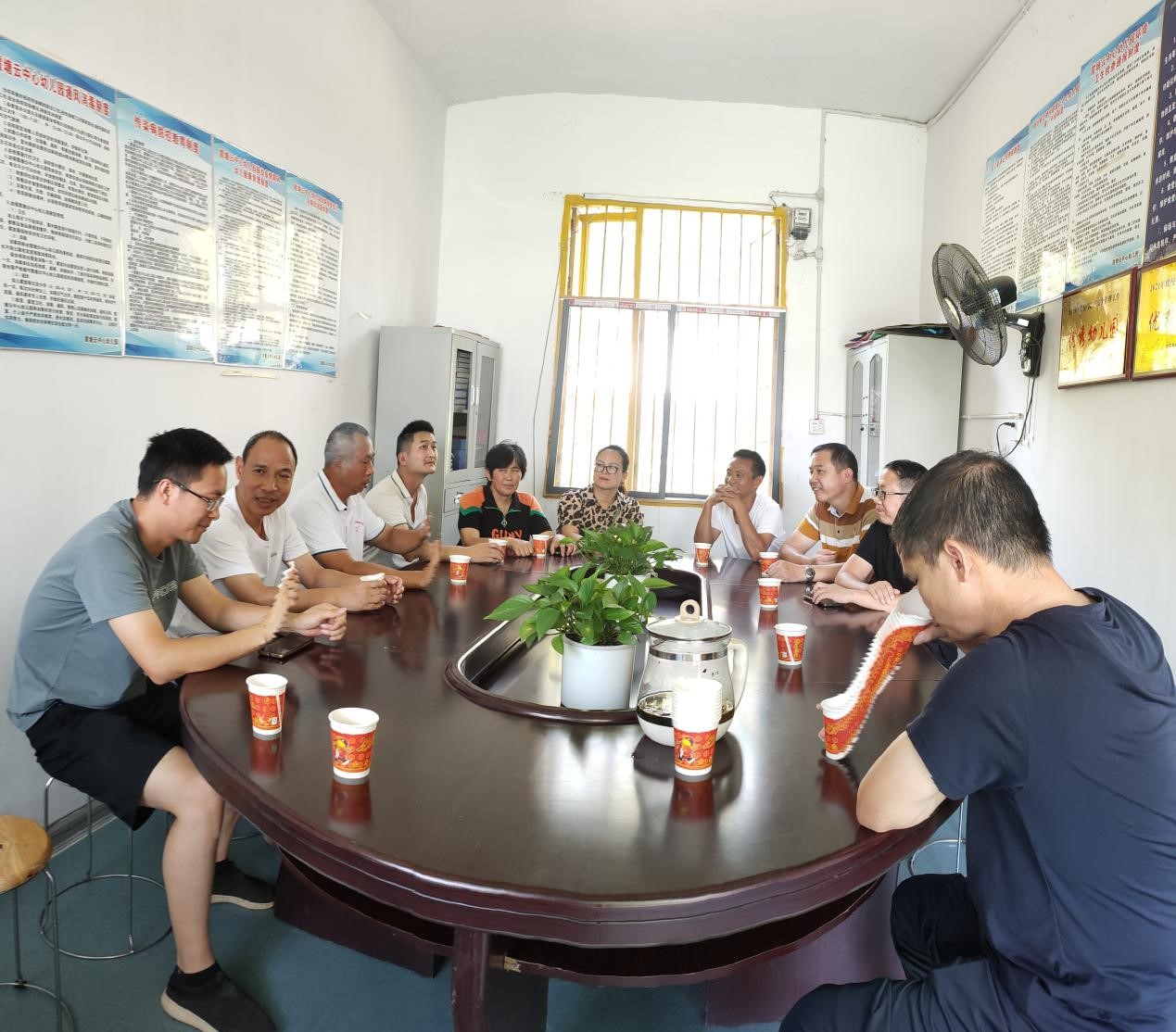 尊师重教 情暖人心  蔡山团与蔡山小学举行庆祝第38个教师节座谈会