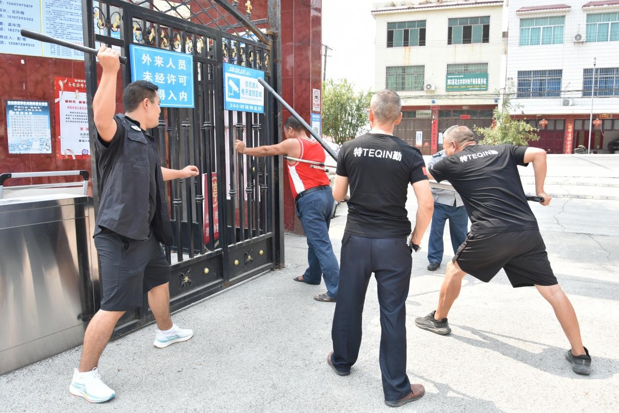 洞口县花古中学开展反恐防暴应急演练活动