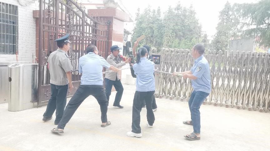 山门镇横溪初级中学举行反恐防暴安全演练