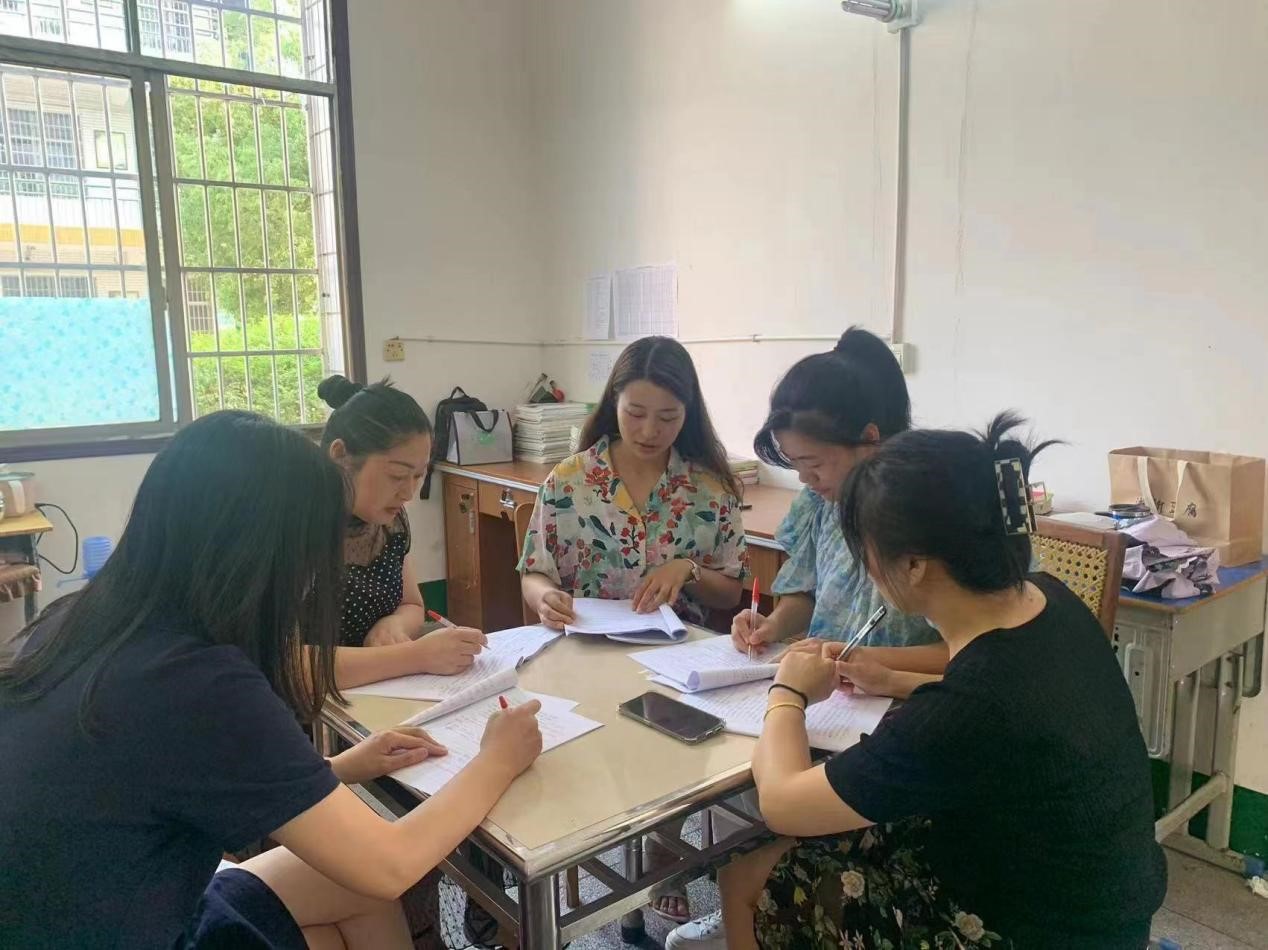 “酿百花之蜜 聚众家所长”——记武冈市红星小学语文教研组 2022年下学期第一次集体备课交流研讨活动