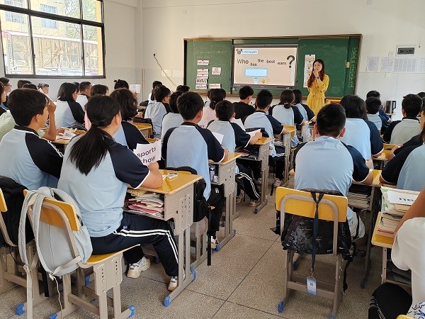 站三尺神圣讲台，展教师魅力风采  ——塘渡口镇玉田中学教学比武拉开序幕