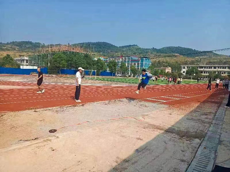 向着梦想，一路奔跑  ——2022年谷洲镇中心学校田径运动选拔赛