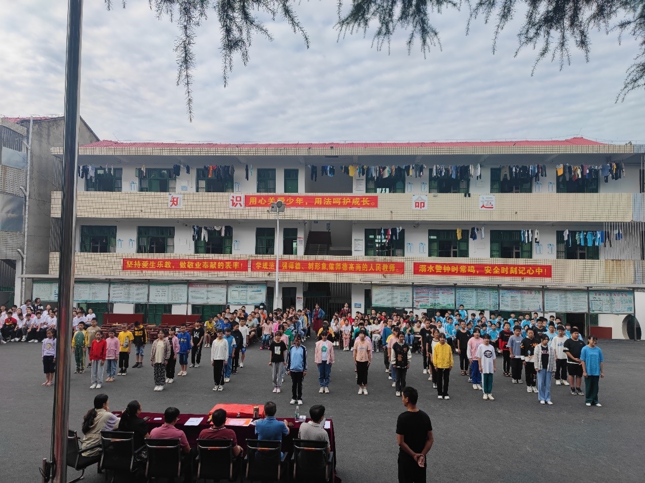 新起点 新征程 ------洞口管竹中学举行新生入学教育成果展示活动