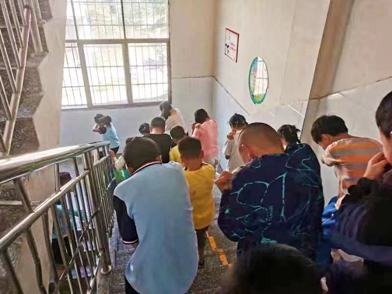 开展消防演练，筑牢安全防线