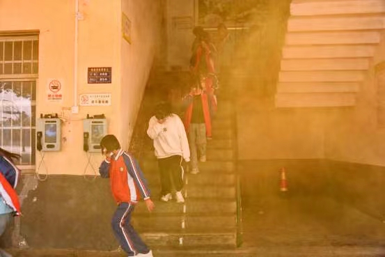 消防疏散演练，安全常记心头