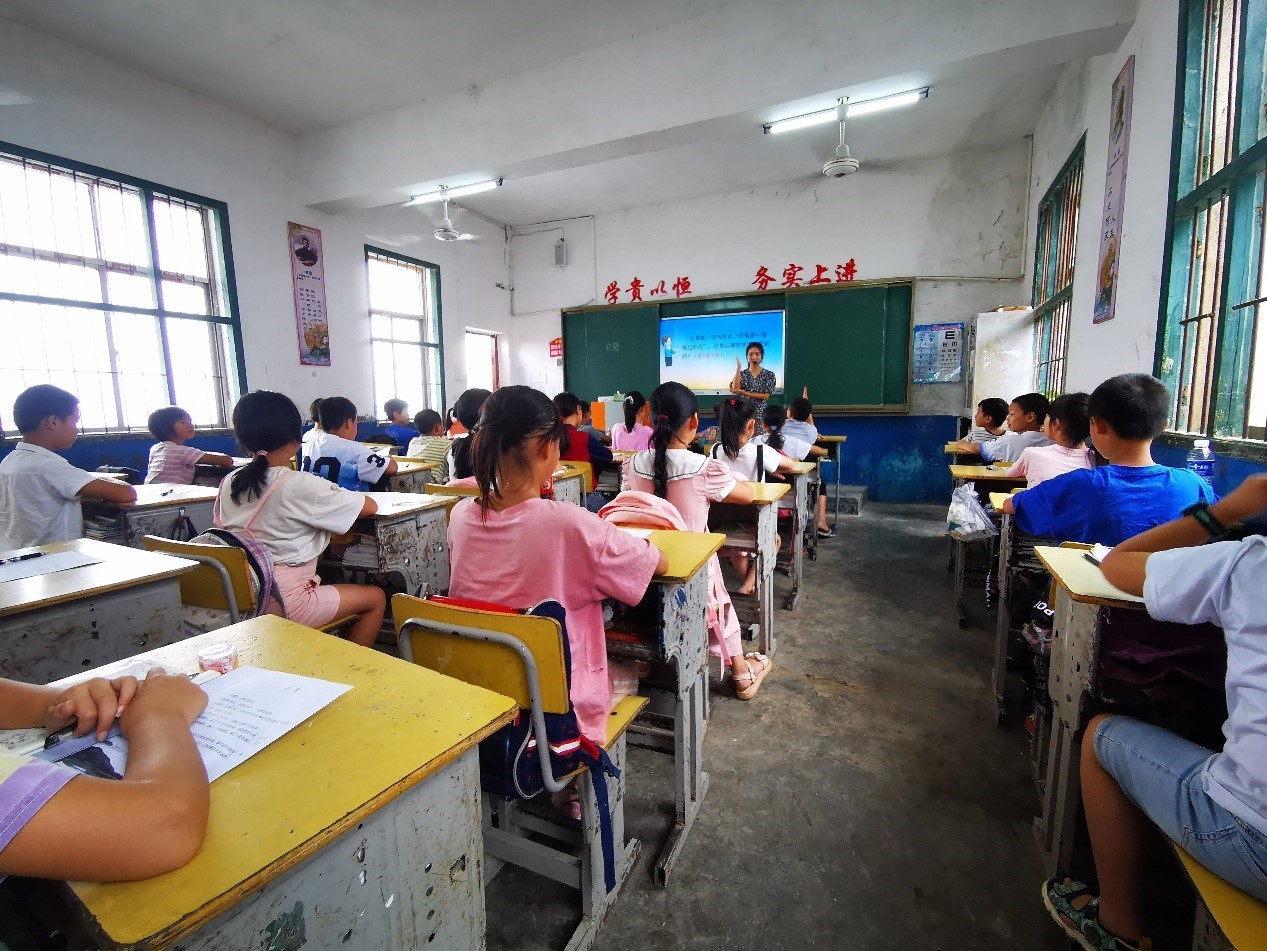 风好正是扬帆时,不待扬鞭自奋蹄