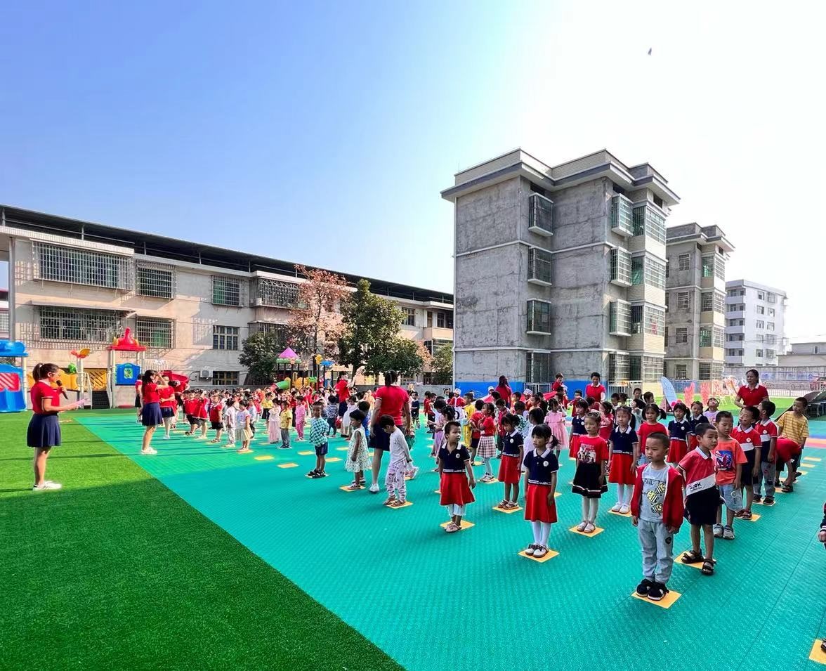 小小中国心、浓浓爱国情”