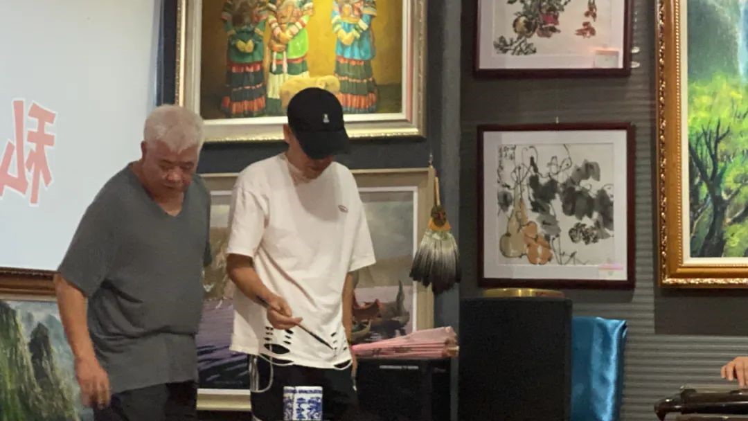 喜迎'二十大'，举国颂国庆