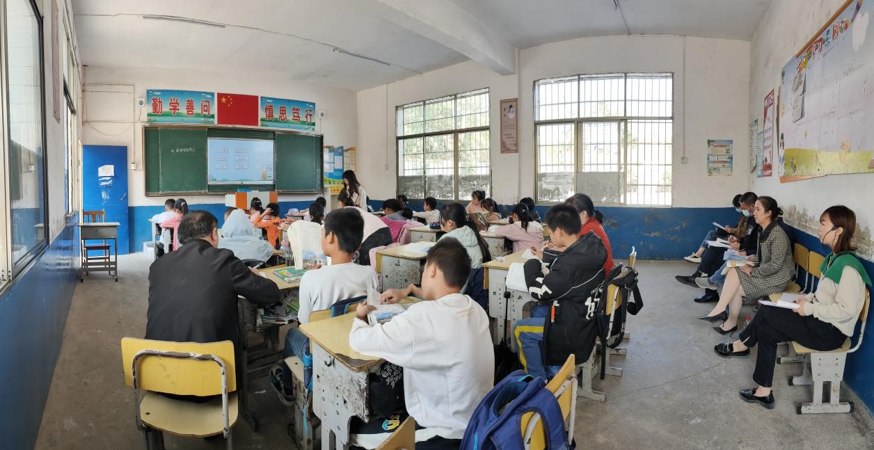 “两校携手，一路同行”