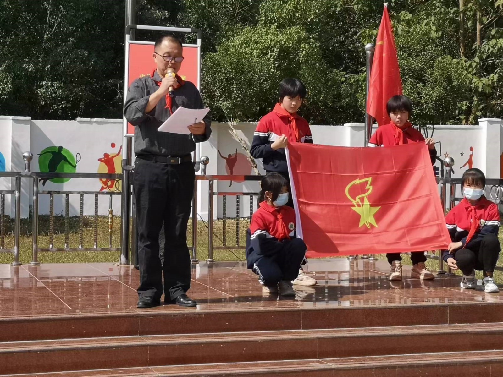 洞口县茶场学校：喜迎二十大 童心永向党