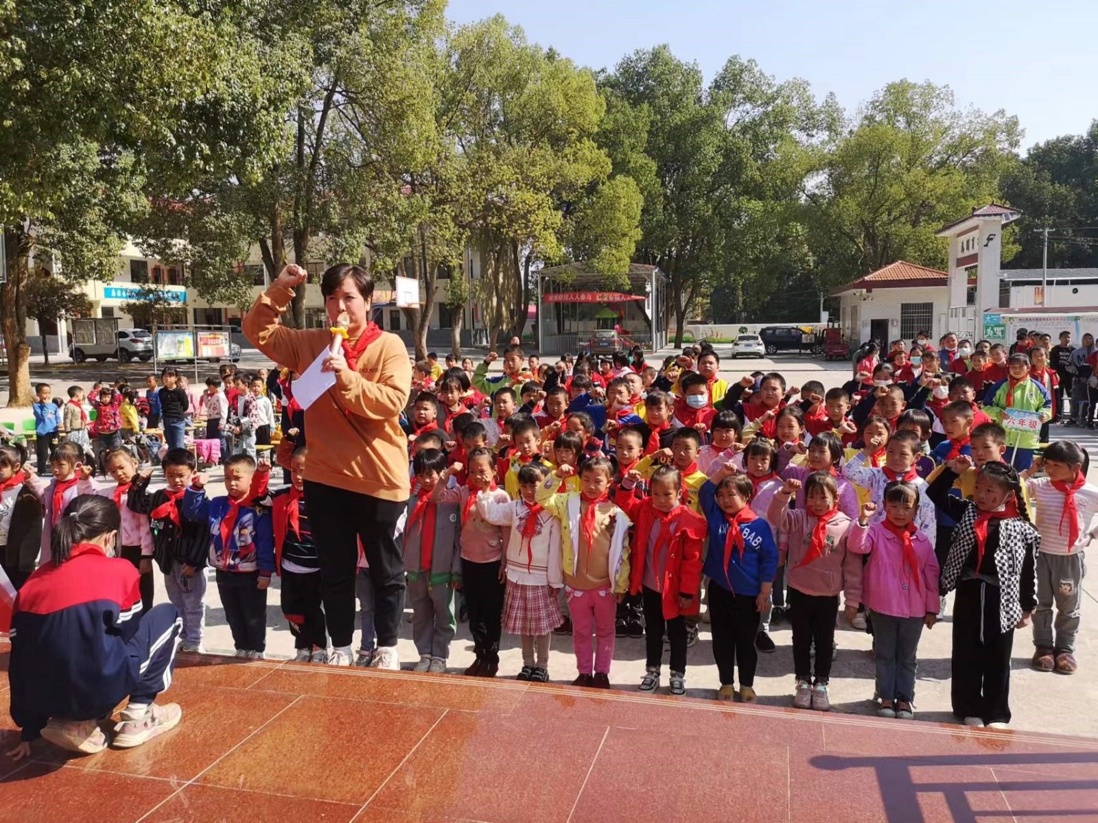 洞口县茶场学校：喜迎二十大 童心永向党