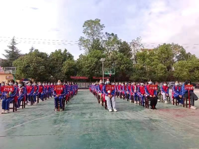 护航青春 笑迎花季