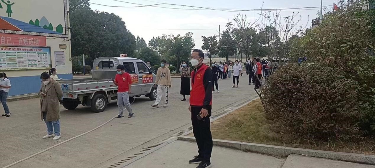 【责任编辑：何拥平】